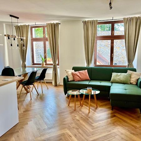Apartman Elen Нове-Место-над-Метуйи Экстерьер фото